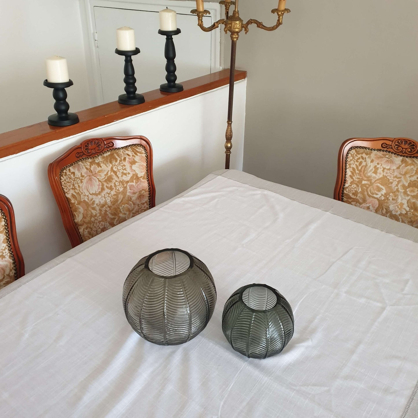 Vase sphérique strié au style art déco مزهرية زجاج
