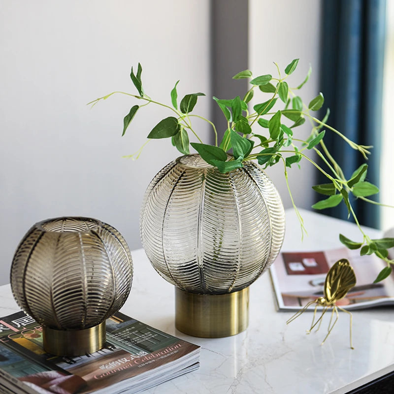 Vase sphérique strié au style art déco مزهرية زجاج