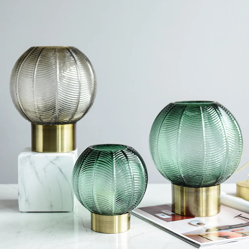 Vase sphérique strié au style art déco مزهرية زجاج