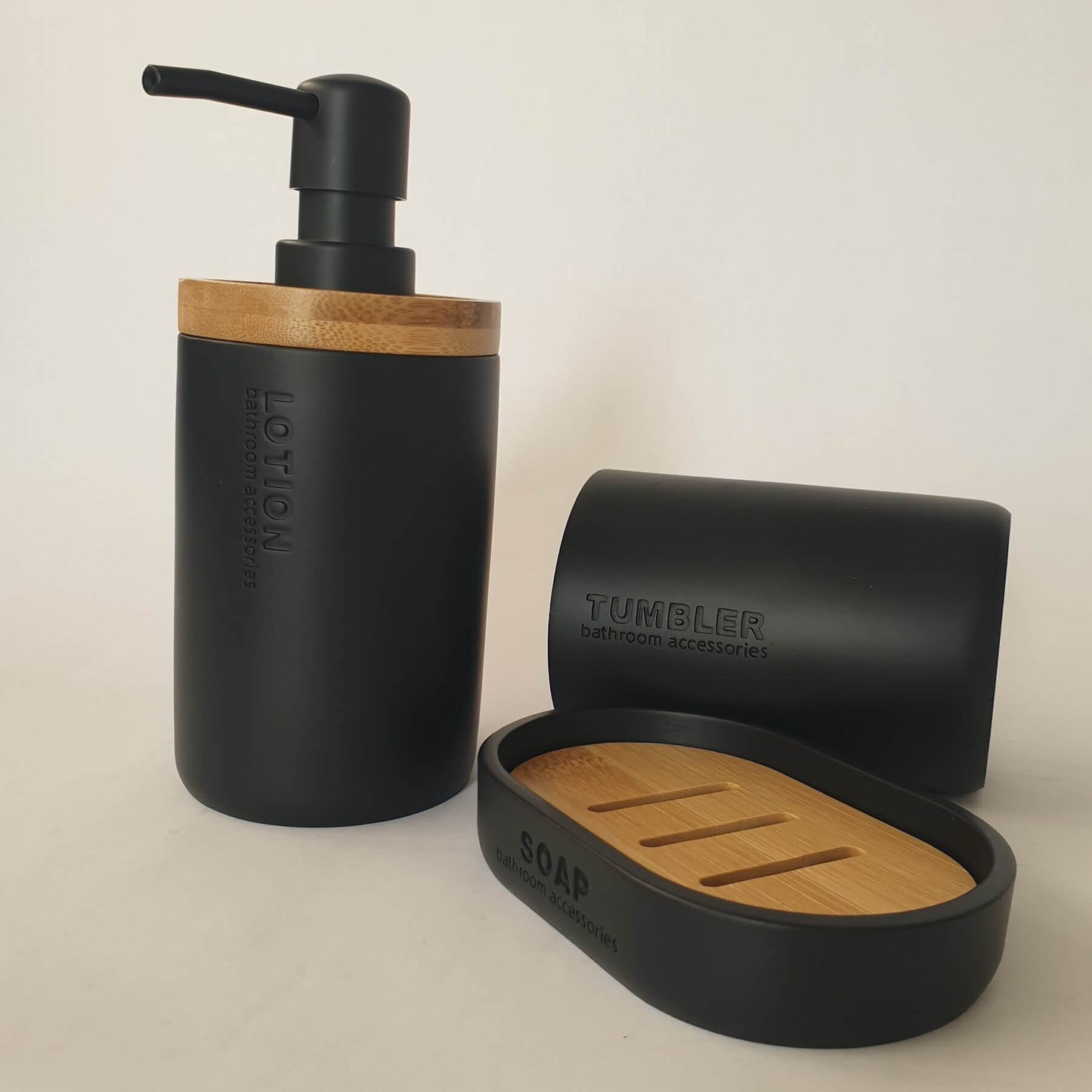 Accessoires de salle de bain en bambou et résine 🎍🧼