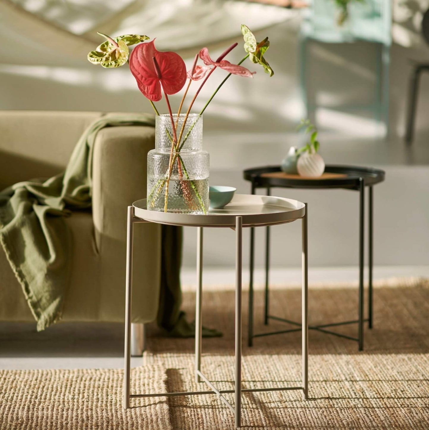 Table basse avec plateau amovible !KEA