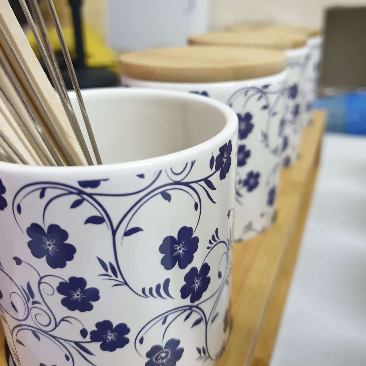 Ensemble de 4 pots à épices en céramique/bambou