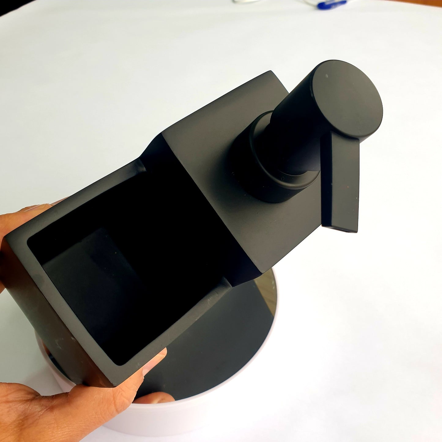 Distributeur de liquide vaisselle design en résine